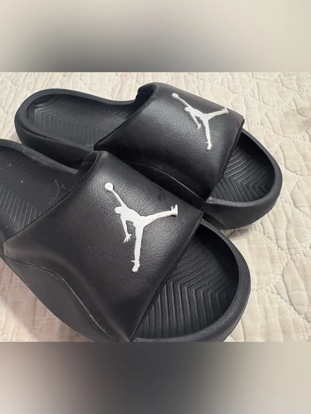 Jordan slides - black!